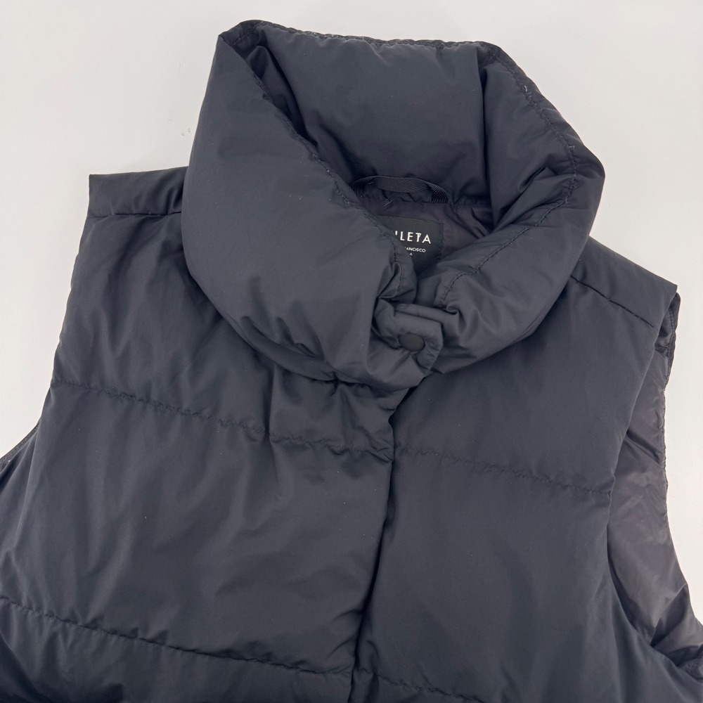 Athleta Downtown Vest Women Large Black Puffer Down Fill Water Repellent Quilted